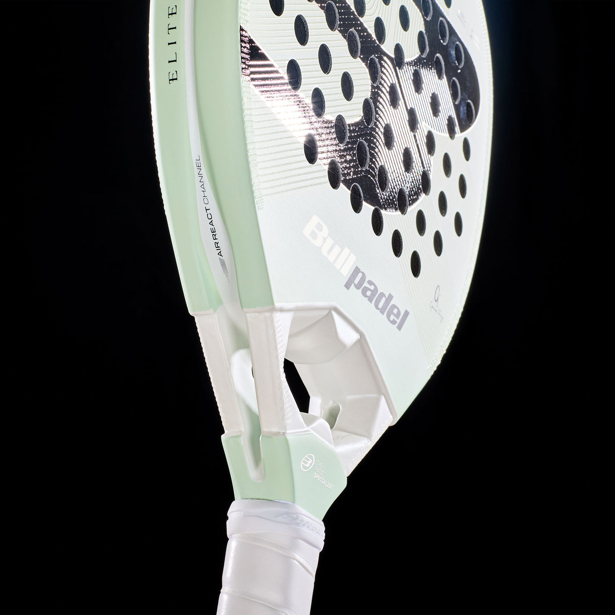 Close up of the heart of the Bullpadel Elite 02 2027 available in New Zealand from ThePadelShop.co.nz