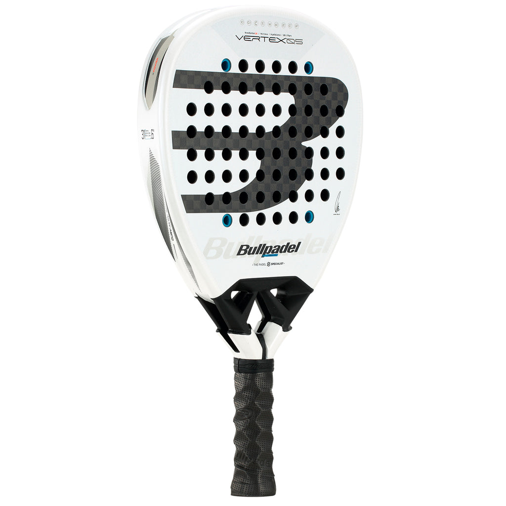 The main image of the Bullpadel Vertex 05 2026 padel racket available in New Zealand from ThePadelShop.co.nz